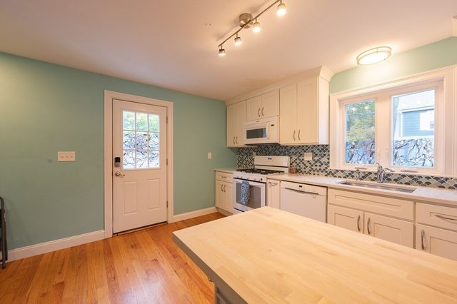 28 Heathcote St, Boston, MA 02131