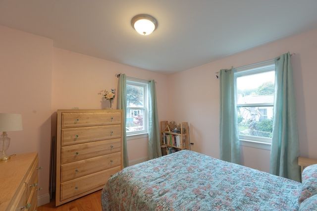 28 Heathcote St, Boston, MA 02131