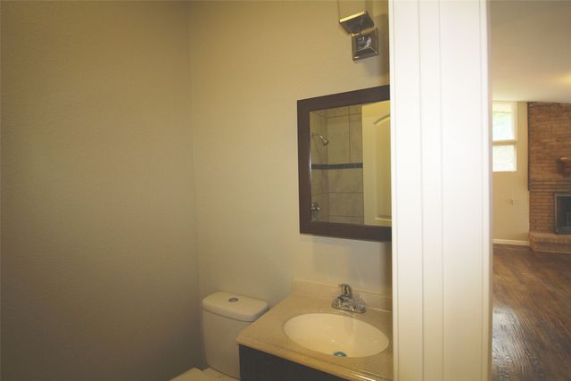 149 Hedgerow Lane, Lewisville, TX 75057