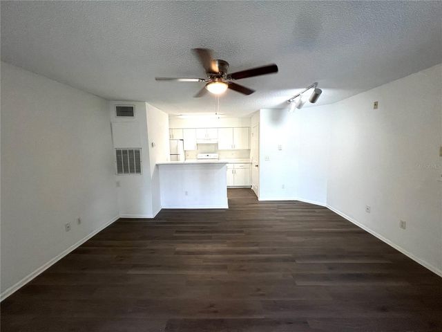 2203 YANKEE PLACE 204, Orlando, FL 32839