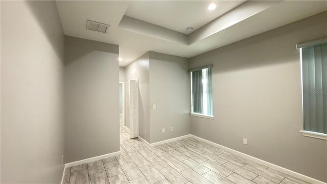 2702 W SAINT CONRAD STREET, Tampa, FL 33607