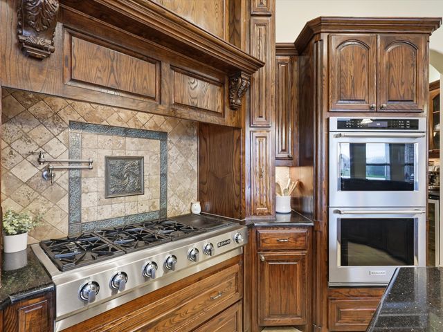 12833 Whisper Willows Drive, Fort Worth, TX 76052