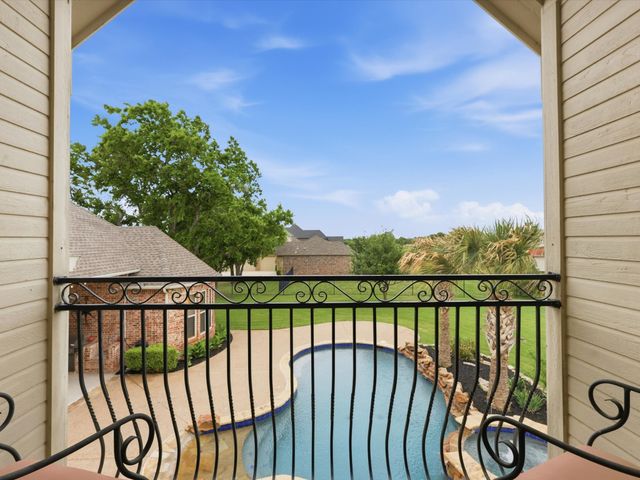 12833 Whisper Willows Drive, Fort Worth, TX 76052