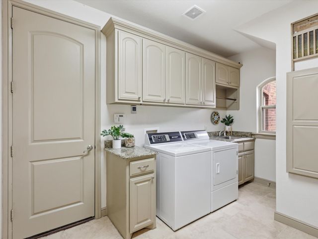 12833 Whisper Willows Drive, Fort Worth, TX 76052