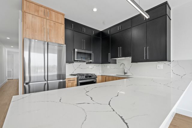 3008 W Belmont Avenue 3, Chicago, IL 60618