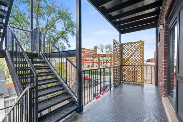 3008 W Belmont Avenue 3, Chicago, IL 60618