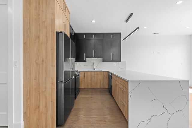 3008 W Belmont Avenue 3, Chicago, IL 60618