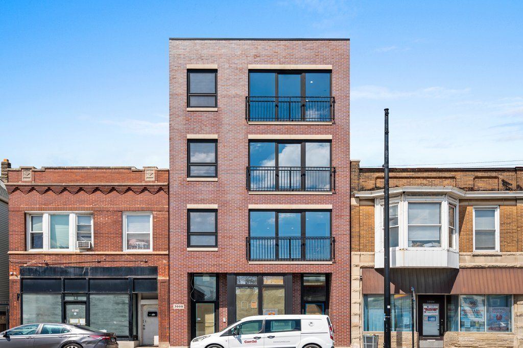 3008 W Belmont Avenue 3, Chicago, IL 60618