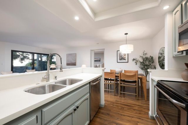 1422 Via Vista, San Mateo, CA 94404