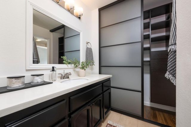 1422 Via Vista, San Mateo, CA 94404