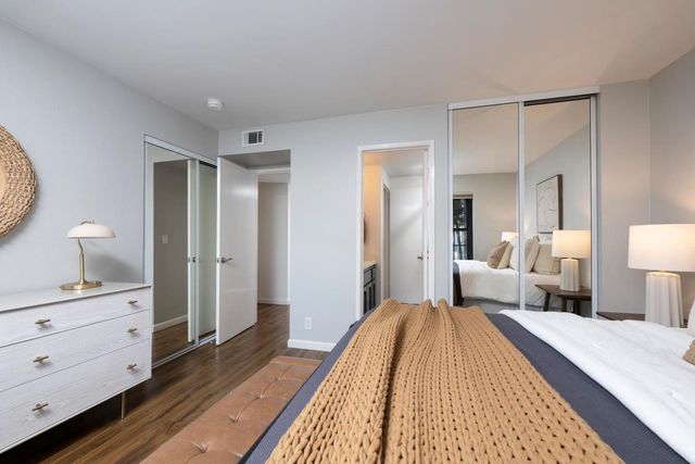 1422 Via Vista, San Mateo, CA 94404