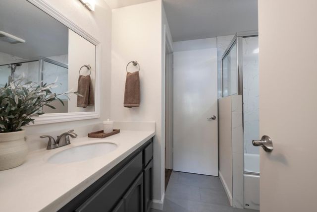 1422 Via Vista, San Mateo, CA 94404