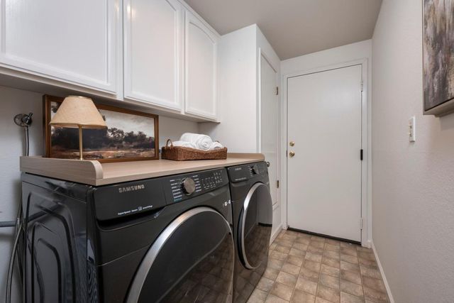 1422 Via Vista, San Mateo, CA 94404