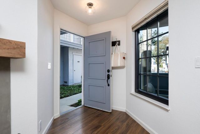 1422 Via Vista, San Mateo, CA 94404