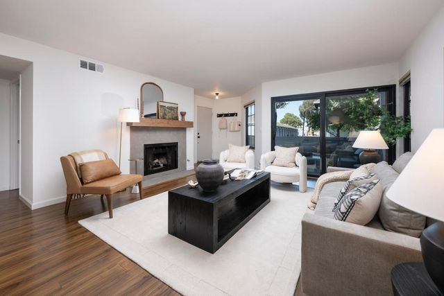 1422 Via Vista, San Mateo, CA 94404