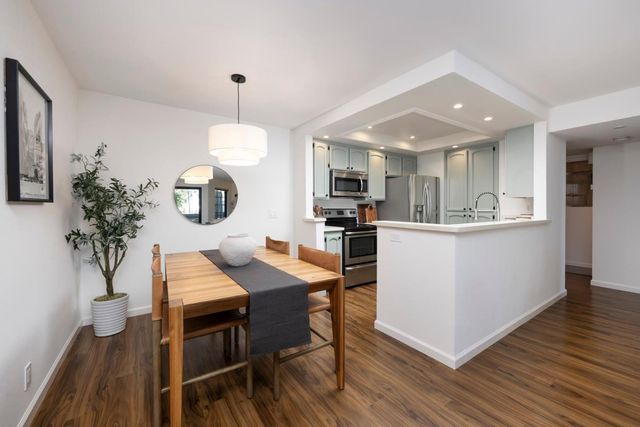 1422 Via Vista, San Mateo, CA 94404