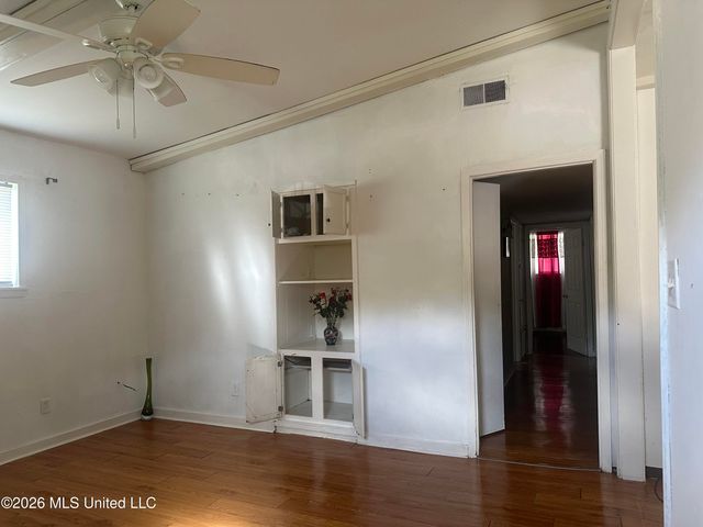 1750 Camellia Lane, Jackson, MS 39204