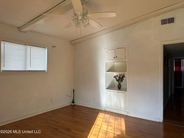 1750 Camellia Lane, Jackson, MS 39204