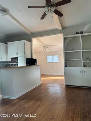 1750 Camellia Lane, Jackson, MS 39204