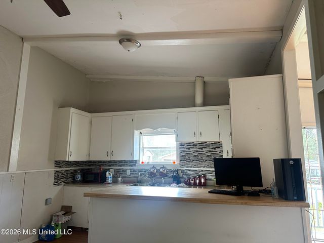 1750 Camellia Lane, Jackson, MS 39204