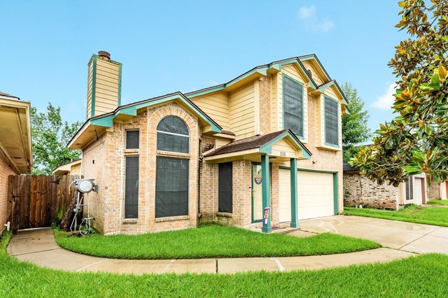 108 Coffee Lane, Lake Jackson, TX 77566