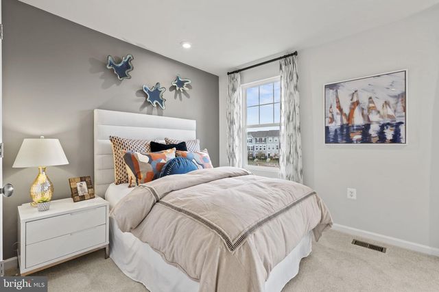 344 ANTHEM ST, Ranson, WV 25438