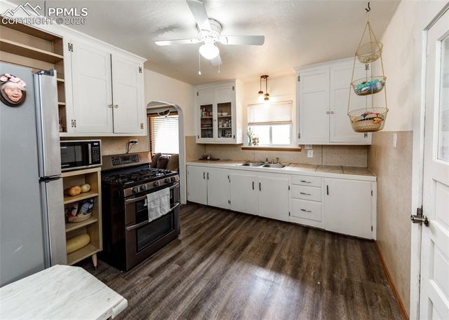 2035 Pine Street, Pueblo, CO 81004