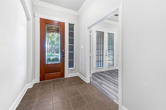 2212 Hobby Falcon Trail, Grand Prairie, TX 75052