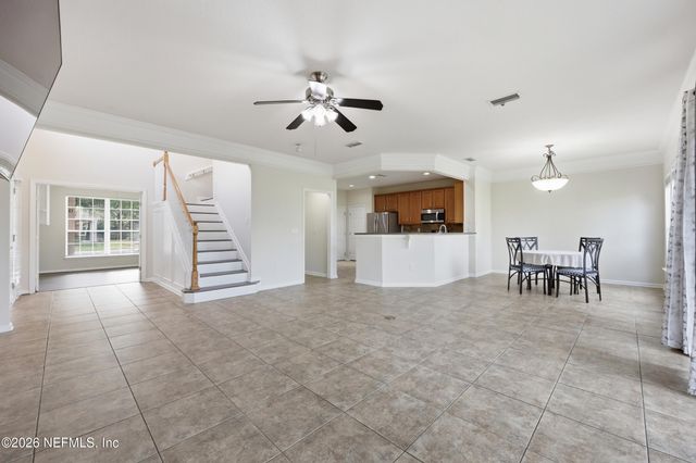 11064 CASTLEMAIN Circle E, Jacksonville, FL 32256