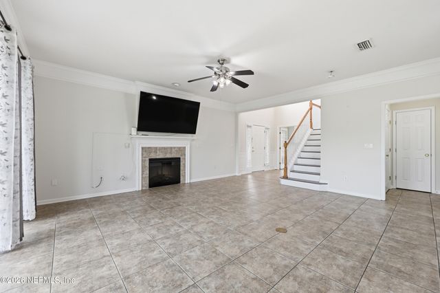 11064 CASTLEMAIN Circle E, Jacksonville, FL 32256