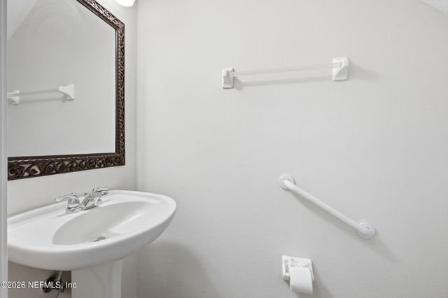 11064 CASTLEMAIN Circle E, Jacksonville, FL 32256