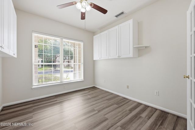 11064 CASTLEMAIN Circle E, Jacksonville, FL 32256