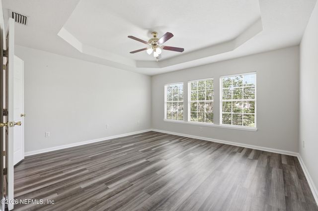 11064 CASTLEMAIN Circle E, Jacksonville, FL 32256