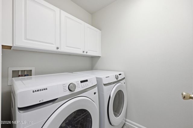 11064 CASTLEMAIN Circle E, Jacksonville, FL 32256