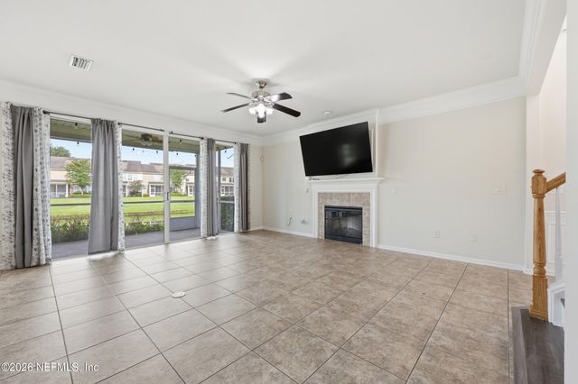 11064 CASTLEMAIN Circle E, Jacksonville, FL 32256