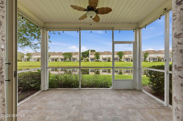 11064 CASTLEMAIN Circle E, Jacksonville, FL 32256