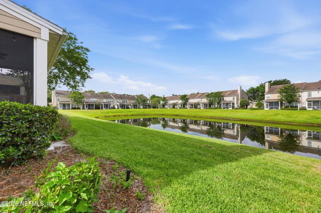 11064 CASTLEMAIN Circle E, Jacksonville, FL 32256