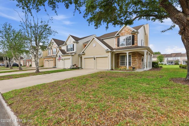 11064 CASTLEMAIN Circle E, Jacksonville, FL 32256