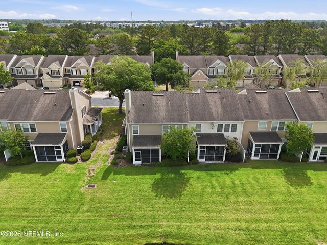 11064 CASTLEMAIN Circle E, Jacksonville, FL 32256