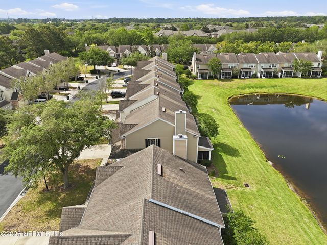 11064 CASTLEMAIN Circle E, Jacksonville, FL 32256