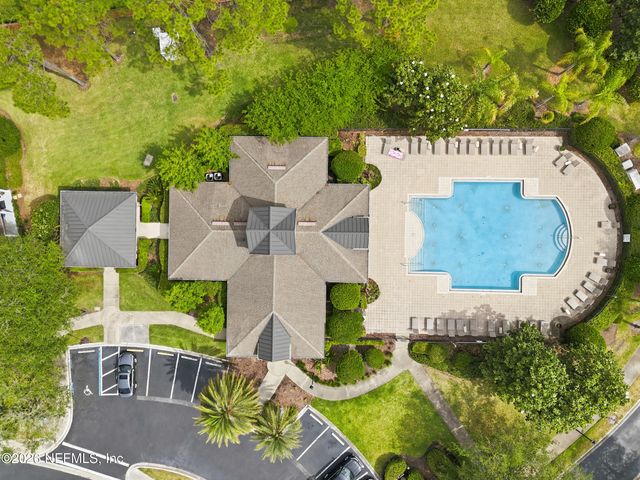 11064 CASTLEMAIN Circle E, Jacksonville, FL 32256