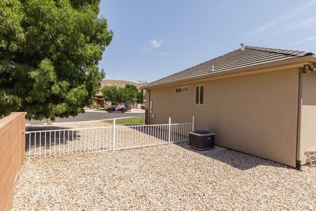 267 N 250 W, La Verkin, UT 84745
