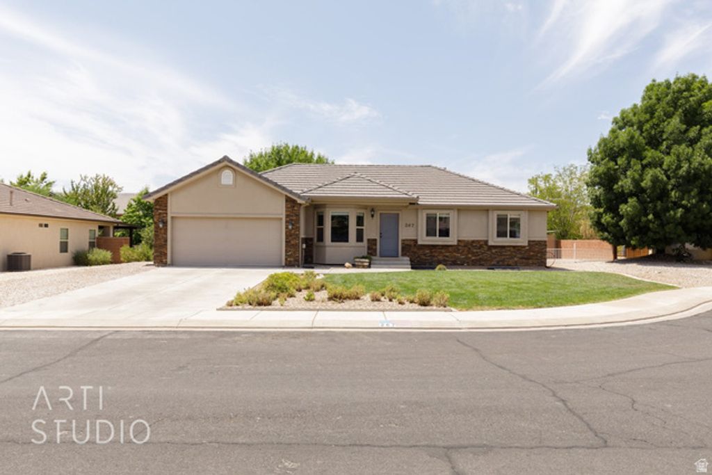 267 N 250 W, La Verkin, UT 84745