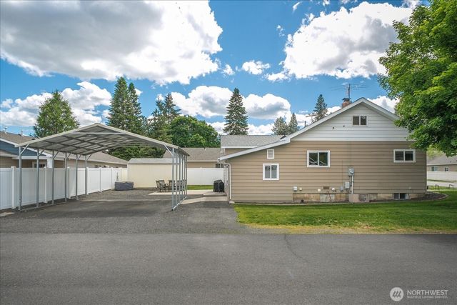 517 S Felts Rd, Spokane Valley, WA 99206