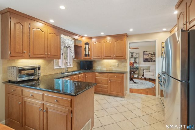 180 Huckleberry Lane, Southington, CT 06489
