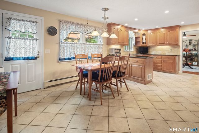 180 Huckleberry Lane, Southington, CT 06489