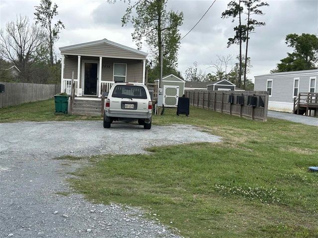 2436 Gulfway Boulevard, Westlake, LA 70669