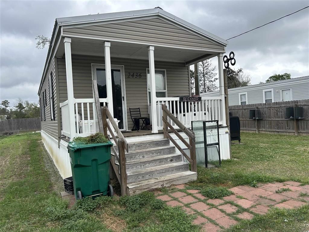 2436 Gulfway Boulevard, Westlake, LA 70669