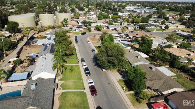 2901 Kaibab Avenue, Bakersfield, CA 93306