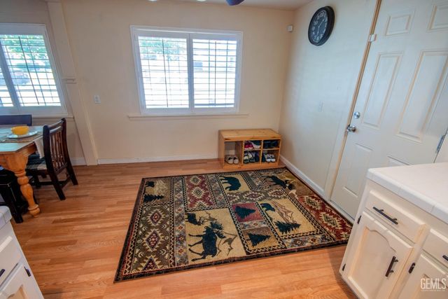 2901 Kaibab Avenue, Bakersfield, CA 93306